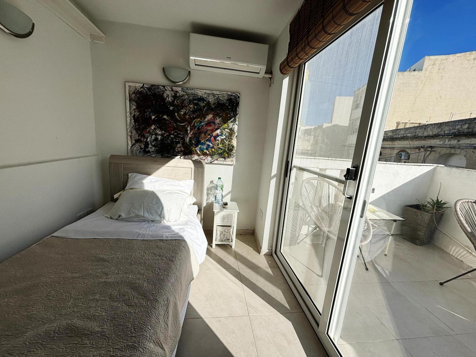 Traditional Maltese Townhouse Apartment *
